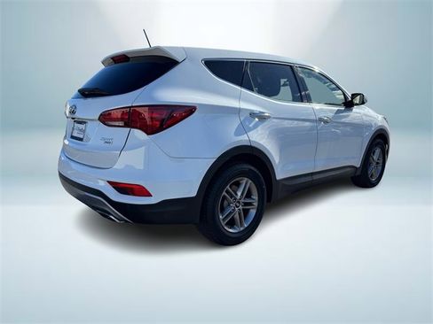 Used 2018 Hyundai Santa Fe Sport image 3