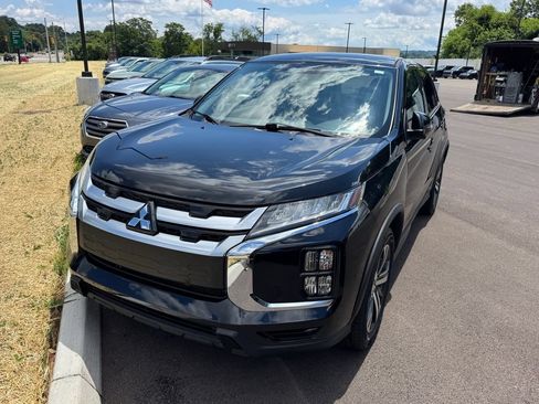 Used 2021 Mitsubishi Outlander Sport SE FWD image 2