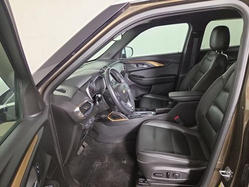 Used 2021 Chevrolet TrailBlazer ACTIV w/ Sun and Liftgate Package AWD/4WD image 14