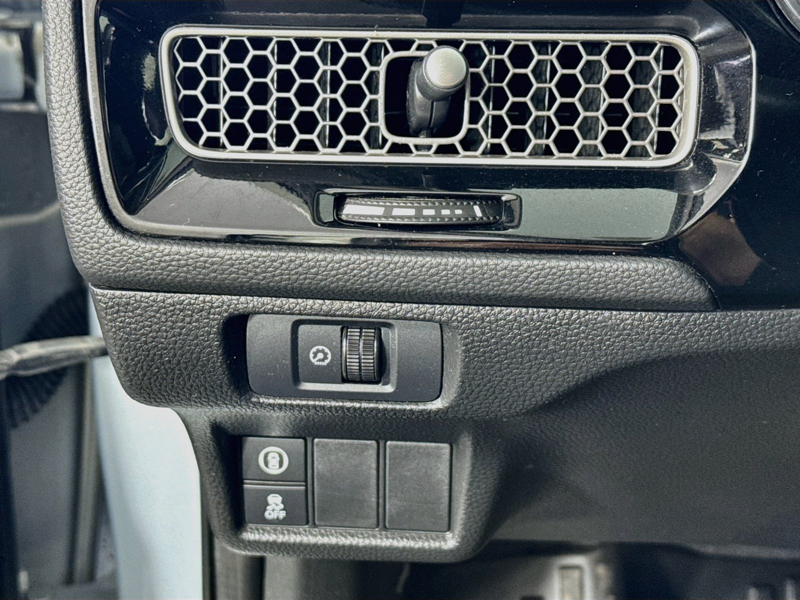 Used 2023 Honda Civic EX image 9