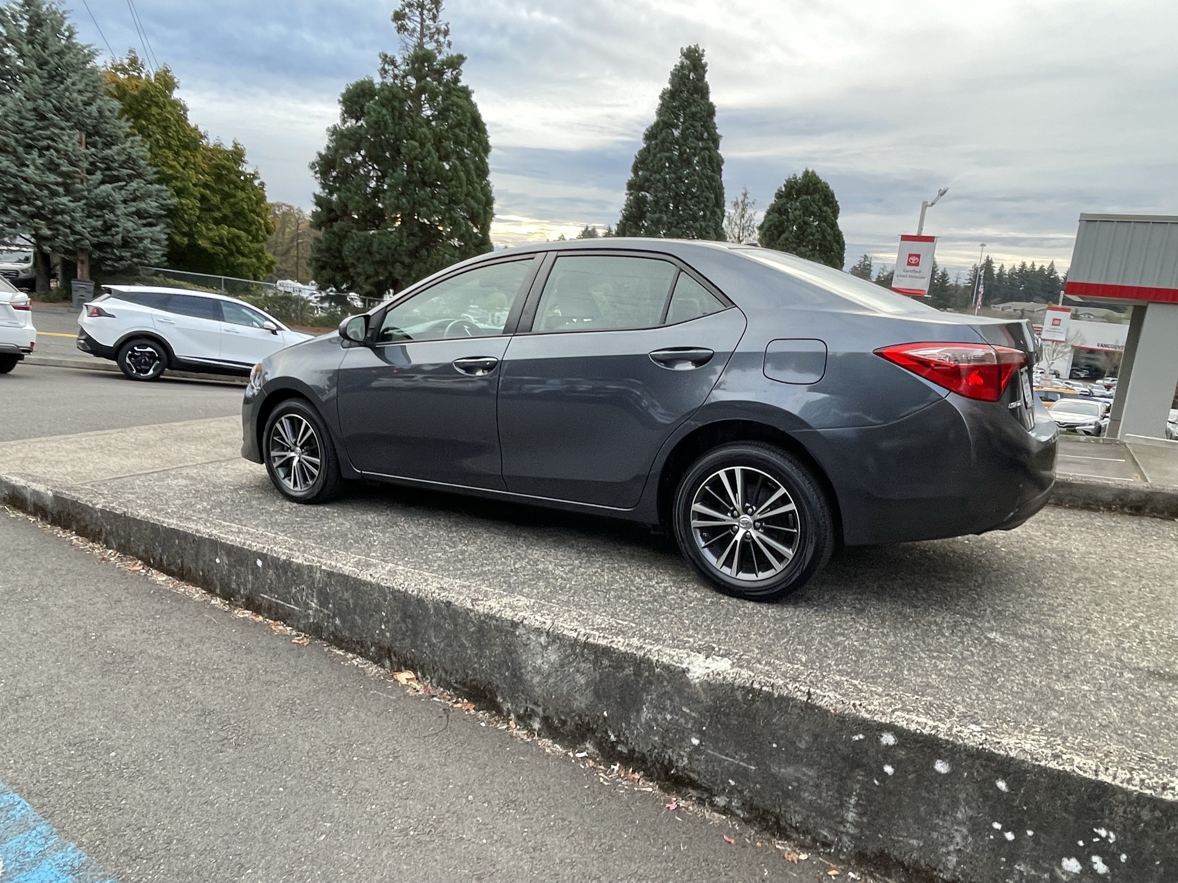 Certified 2017 Toyota Corolla LE w/ LE Premium Package FWD image 5