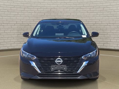 Used 2024 Nissan Sentra SV image 2