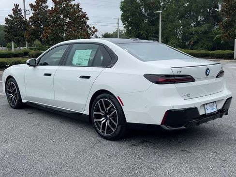 New 2025 BMW i7 xDrive60 image 6