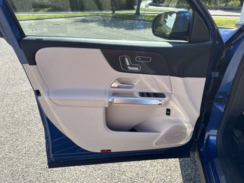 New 2026 Mercedes-Benz GLB 250 4MATIC image 15