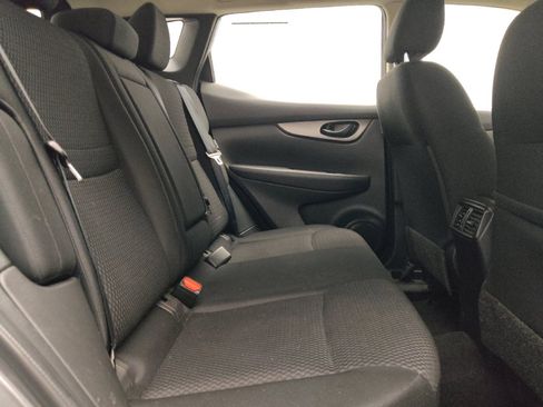 Used 2021 Nissan Rogue Sport S image 19