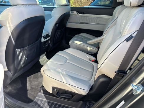 Certified 2023 Hyundai Palisade Calligraphy w/ Cargo Package image 6