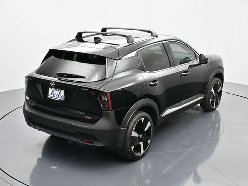 New 2026 Nissan Kicks SR w/ Cold Weather Package FWD image 34