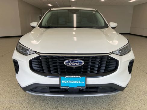 Used 2023 Ford Escape Active w/ Tech Pack #2 image 2