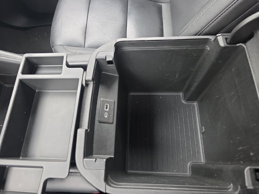 Used 2024 Chevrolet Tahoe LT AWD/4WD image 25