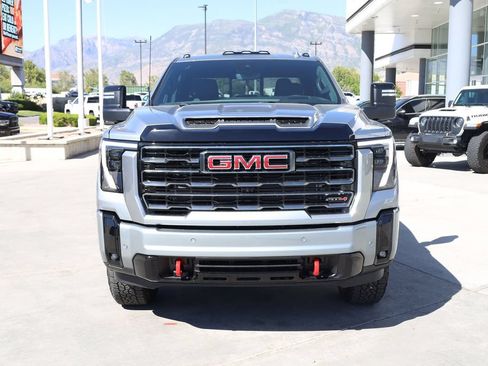 New 2026 GMC Sierra 3500 AT4 w/ AT4 Premium Plus Package AWD/4WD image 9