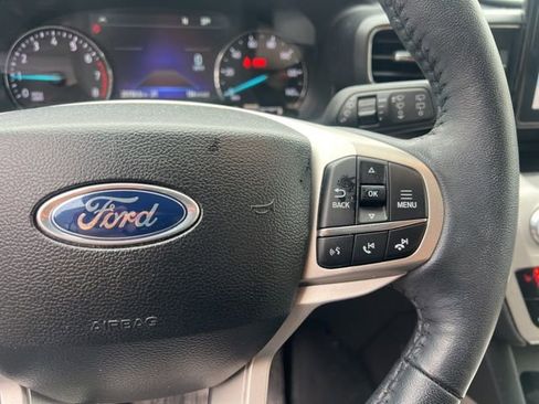 Used 2024 Ford Explorer XLT w/ Equipment Group 202A image 27