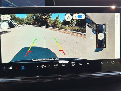 New 2025 Ford Expedition Platinum w/ Driver's Package image 19