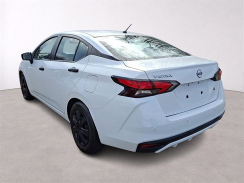 Used 2023 Nissan Versa S image 5