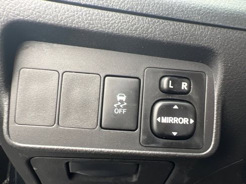 Used 2010 Toyota Corolla image 24