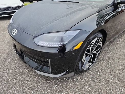 New 2025 Hyundai Ioniq 6 Limited image 6
