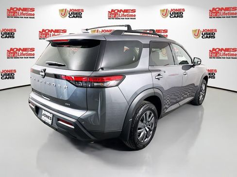 Certified 2025 Nissan Pathfinder SV AWD/4WD image 15