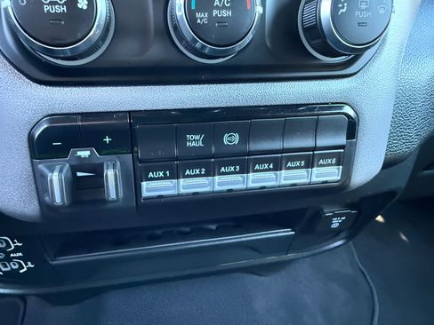 Used 2024 RAM 2500 Tradesman w/ Snow Chief Group AWD/4WD image 14