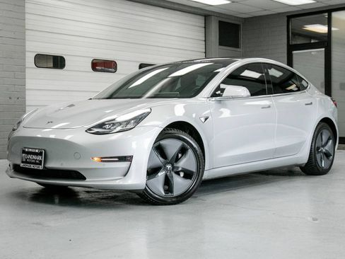 Used 2018 Tesla Model 3 Long Range AWD/4WD image 2