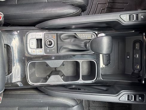 Used 2021 Kia Telluride SX w/ Nightfall Edition Package AWD/4WD image 19