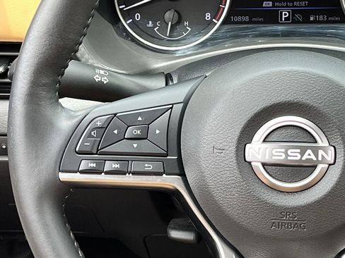 Used 2024 Nissan Sentra SV w/ SV Premium Package FWD image 12