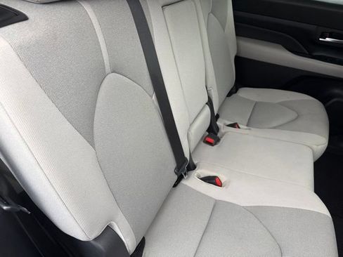 Used 2025 Toyota Grand Highlander FWD image 18