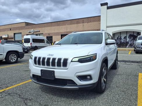 Used 2019 Jeep Cherokee Limited image 3