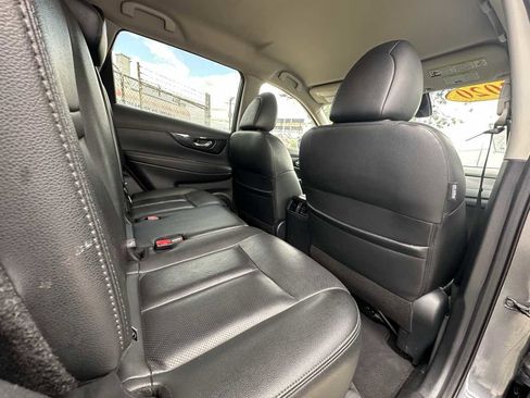 Used 2020 Nissan Rogue SL image 26