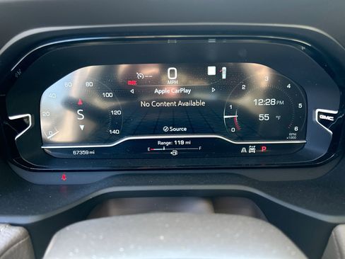 Used 2022 GMC Yukon XL Denali image 23