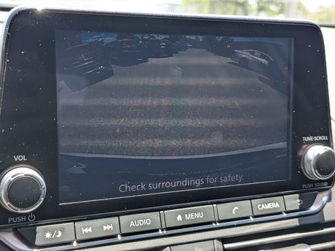 Certified 2025 Nissan Altima 2.5 SR FWD image 21