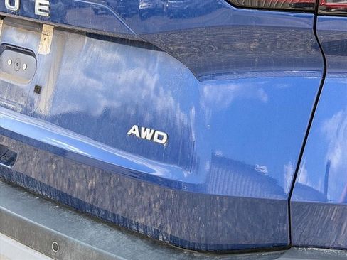 Used 2023 Nissan Rogue S image 15