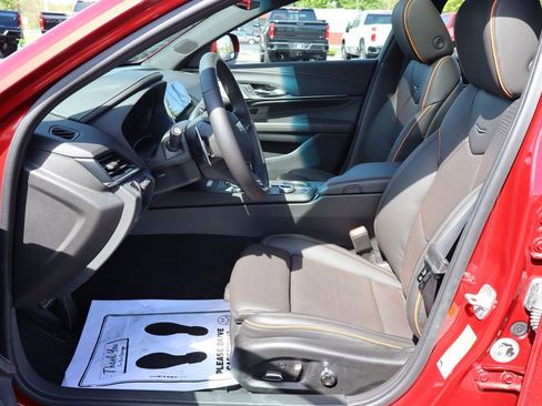 Used 2026 Cadillac CT4 V RWD image 4