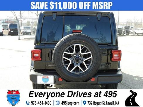 New 2025 Jeep Wrangler Unlimited Sahara w/ Technology Group AWD/4WD image 4