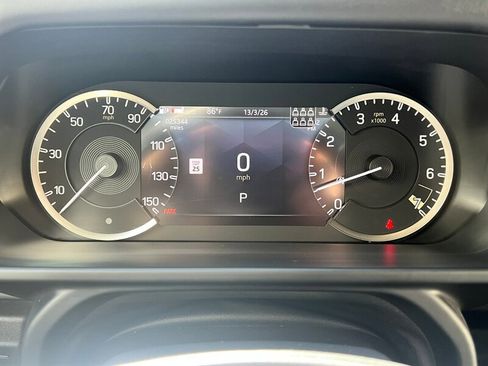 Used 2023 Land Rover Defender 130 X-Dynamic SE image 36