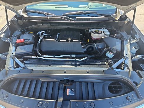 Used 2024 Chevrolet Silverado 1500 LT AWD/4WD image 35