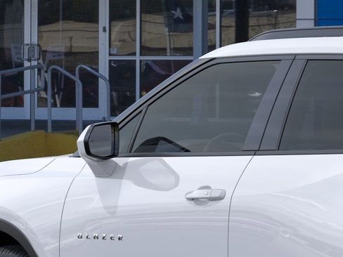 New 2025 Chevrolet Blazer LT w/ Convenience Package image 12
