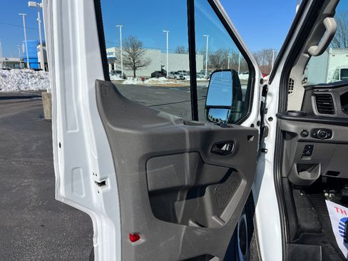 Used 2023 Ford Transit 350 XL image 26