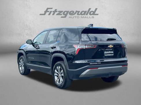 Used 2026 Chevrolet Equinox LT AWD/4WD image 9