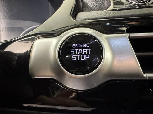 Used 2023 Kia Seltos SX w/ SX Sunroof Package image 17