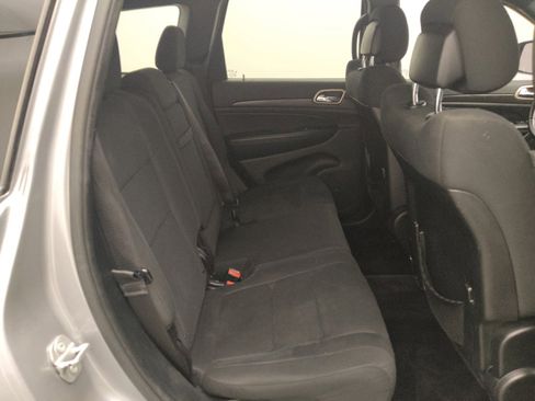 Used 2017 Jeep Grand Cherokee Laredo w/ Quick Order Package 2BE RWD image 19