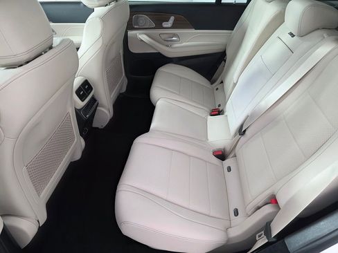 New 2026 Mercedes-Benz GLS 450 4MATIC image 11