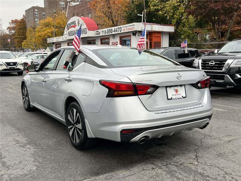 Certified 2021 Nissan Altima 2.5 SV w/ SV Premium Package image 8