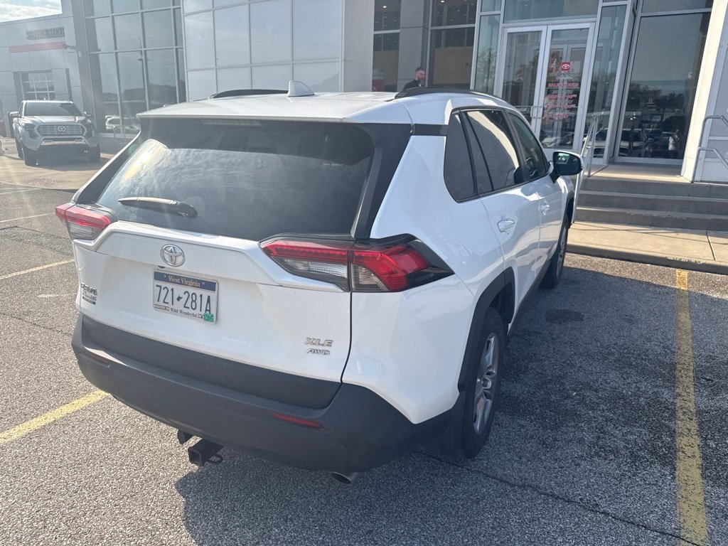 Used 2025 Toyota RAV4 XLE w/ Convenience Package AWD/4WD image 4