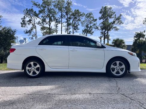 Used 2011 Toyota Corolla S w/ Preferred Accessory Pkg FWD image 10