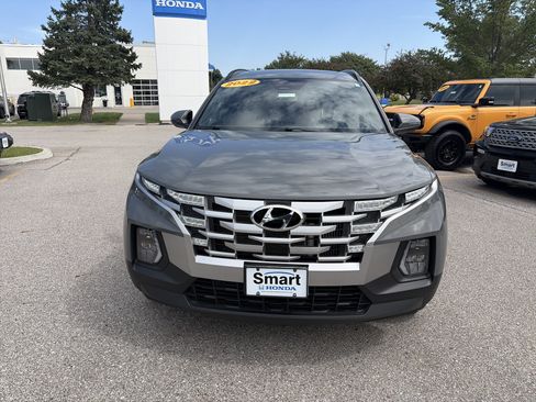 Used 2022 Hyundai Santa Cruz SEL Premium w/ Cargo Package AWD/4WD image 2