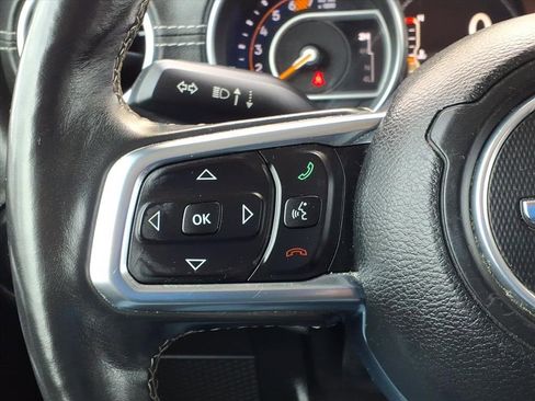 Used 2018 Jeep Wrangler Unlimited Sahara image 27