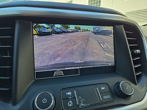 Used 2023 GMC Acadia SLE w/ Driver Convenience Package FWD image 59