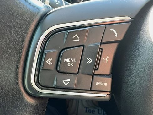 Used 2018 Jaguar E-PACE S image 29