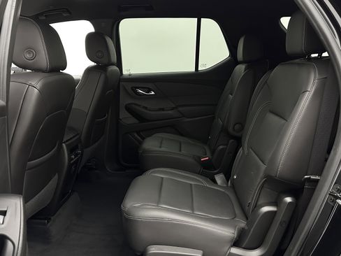 Used 2023 Chevrolet Traverse LT FWD image 22