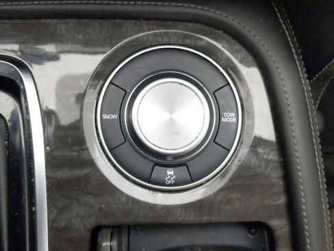 Used 2022 Nissan Armada Platinum w/ Captain's Chairs Package RWD image 28