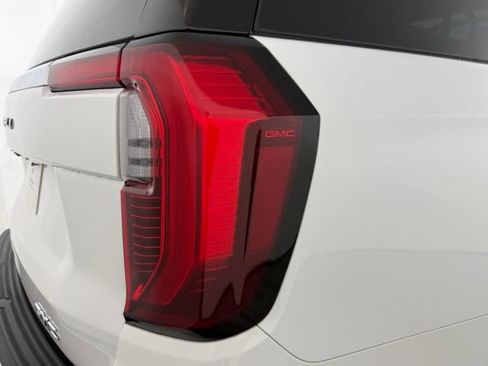 Used 2026 GMC Yukon XL Denali w/ Sun & Power Step Package AWD/4WD image 15